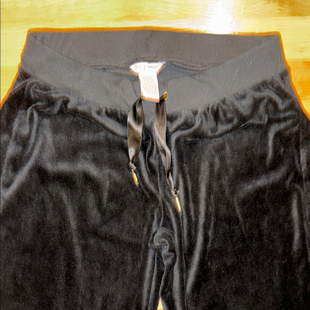 Women’s Juicy Couture Black Velour Sweatpants - Picture 2 of 6